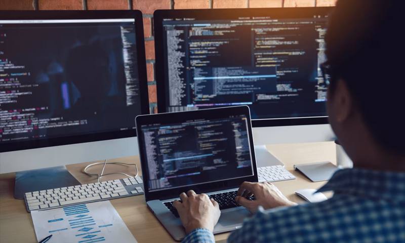 数据科学选型:R与Python如何赋能平乐县网站建设?